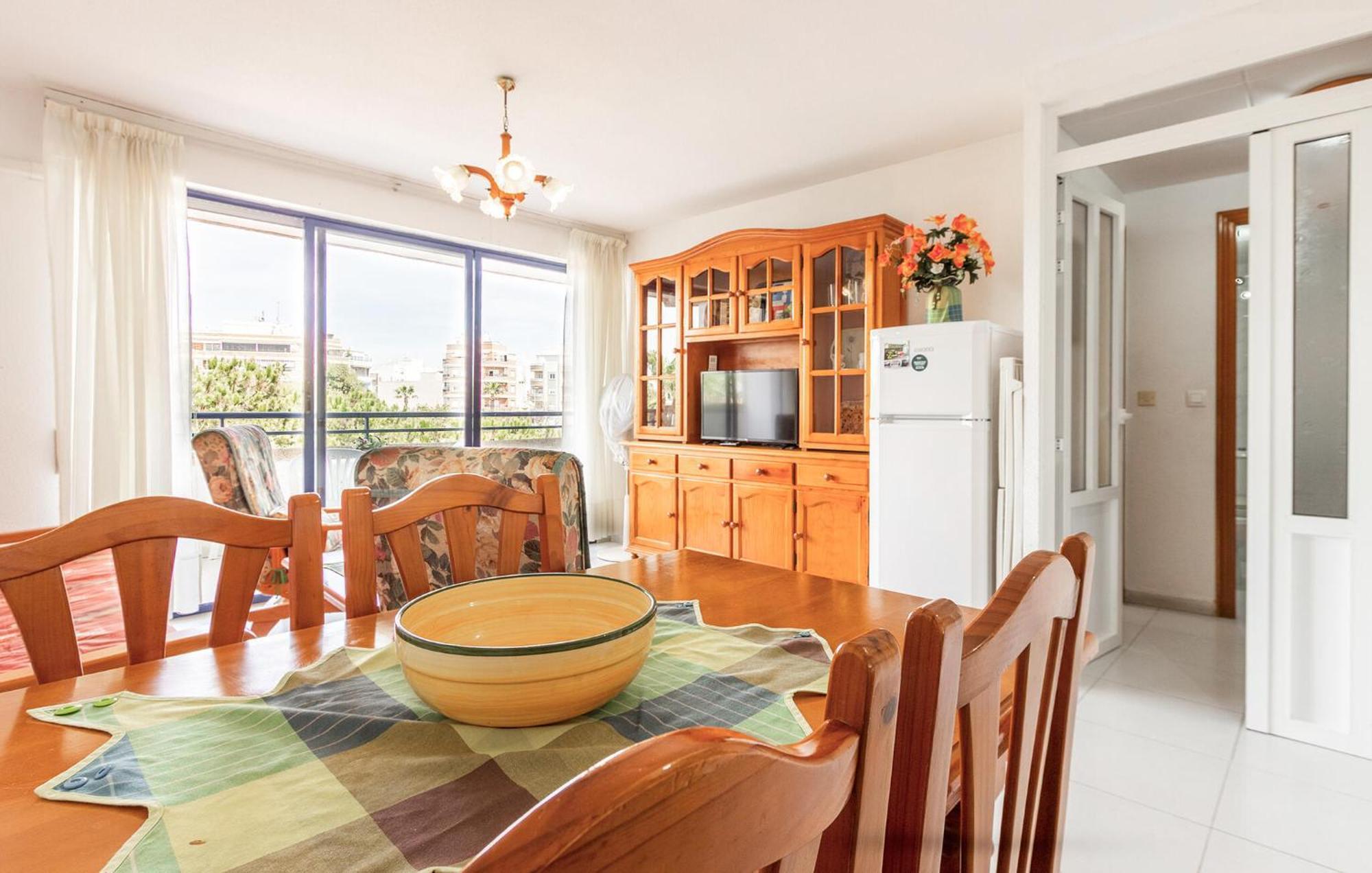 Nice Apartment In Torrevieja With Kitchen Exterior foto